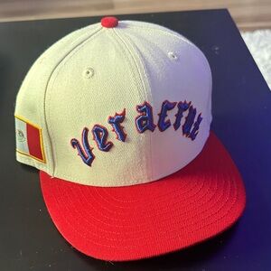 Red and Cream Baseball Cap Veracruz size 7 1/8 fitted hat